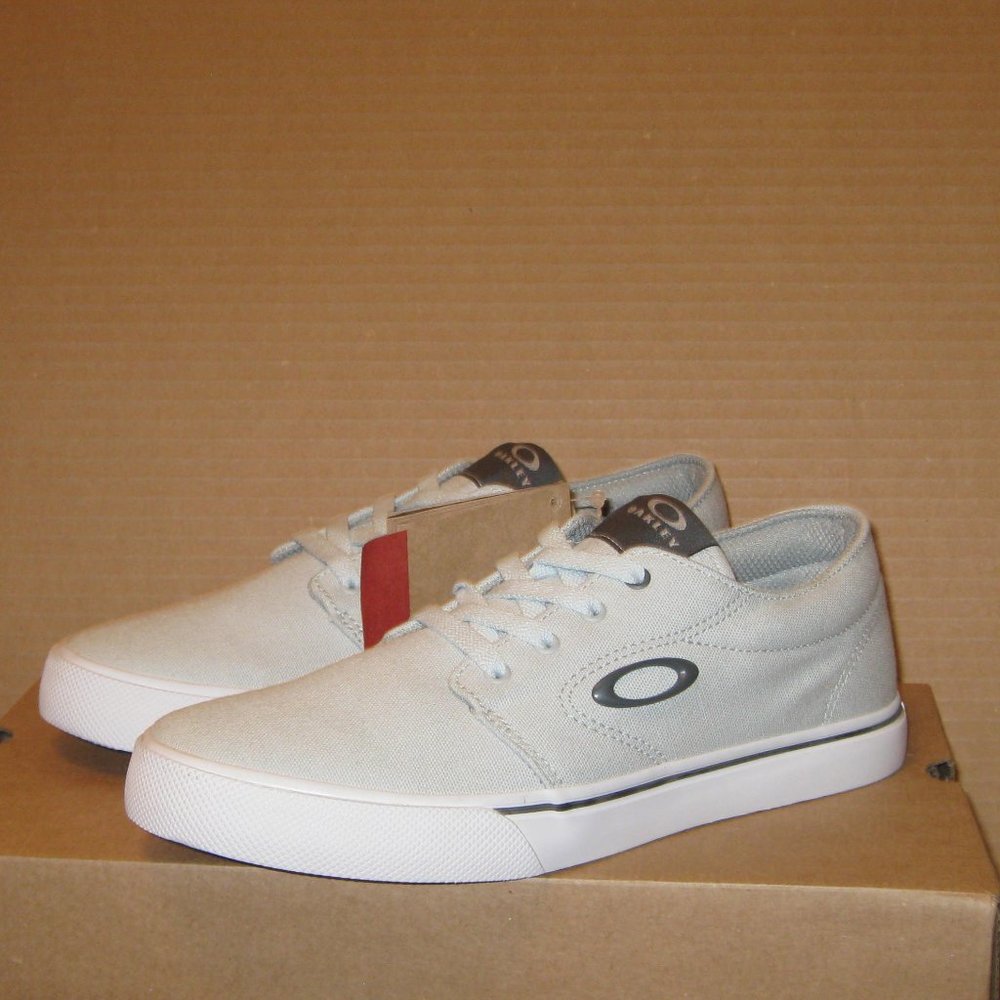 Oakley Split E Canvas Sneaker   Light Grey